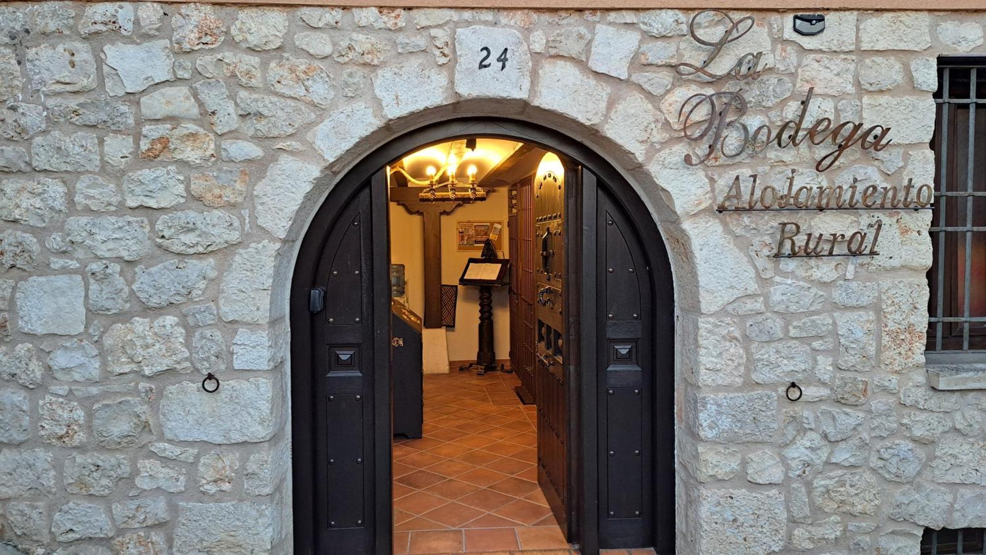 Casa Rural La Bodega, Ofrece Cata De Vino Gratis Horche Luaran gambar